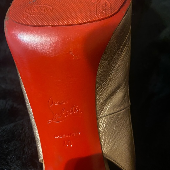 Christian Louboutin cork heel gold shoes - Picture 8 of 8